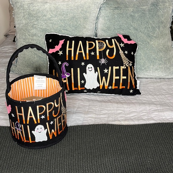 Happy Halloween Decorative Pillow - Picture 4 of 6